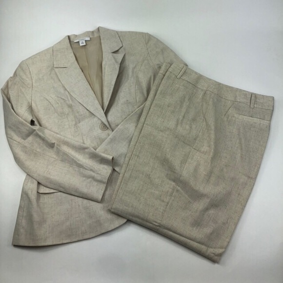 Dress Barn Other - Women’s Dress Barn 2pc Tan Suit